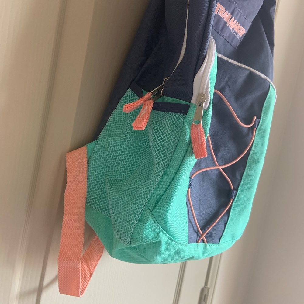Colorful trailmaker backpack - Picture 2 of 4